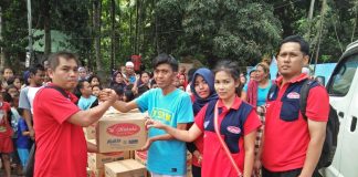 Ribuan Biskuit Sebagai Hadiah Kokola Untuk Anak-anak Korban Gempa Lombok Bentuk kepedulian Kokola untuk meringankan beban korban bencana alam ini merupakan salah satu wujud dari moto “Sharing Happylicious” atau komitmen Kokola Group dalam berbagi kebahagian serta kenikmatan kepada sesama baik itu dalam keadaan susah & senang, serta menjadi upaya sosialisasi makanan Halal kepada masyarakat luas.