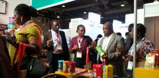 Kokola Group Menjadi Daya Tarik Pebisnis Dalam Food West Africa 2017 Antusias pengunjung Food West Africa yang ingin mengetahui ragam produk dari Kokola.